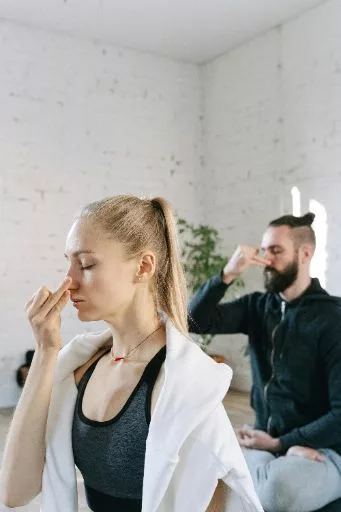 breathwork techniques nadi shodana alternate pranayama yoga